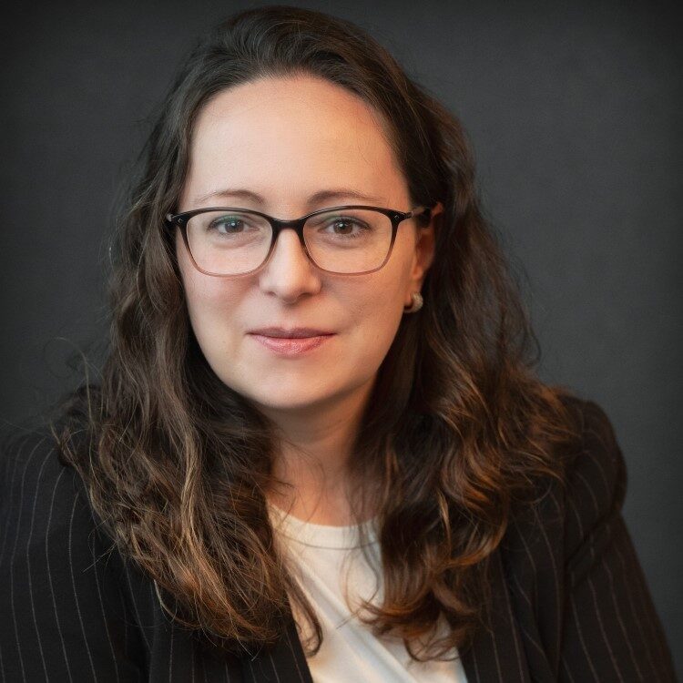 Erica Gonzales headshot